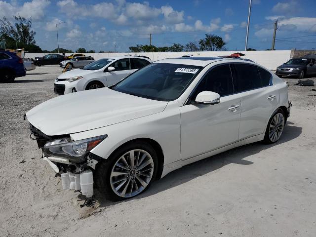  INFINITI Q50 2021 Biały