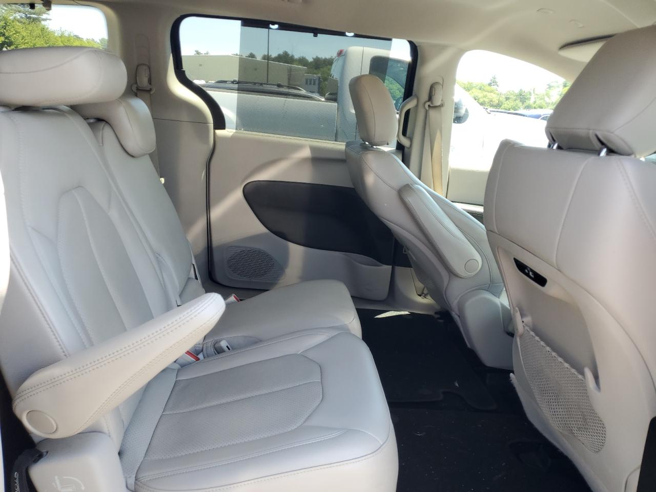 2021 Chrysler Pacifica Touring L VIN: 2C4RC1BG4MR560470 Lot: 68425725