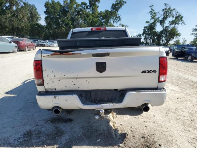  RAM 1500 2017 Srebrny