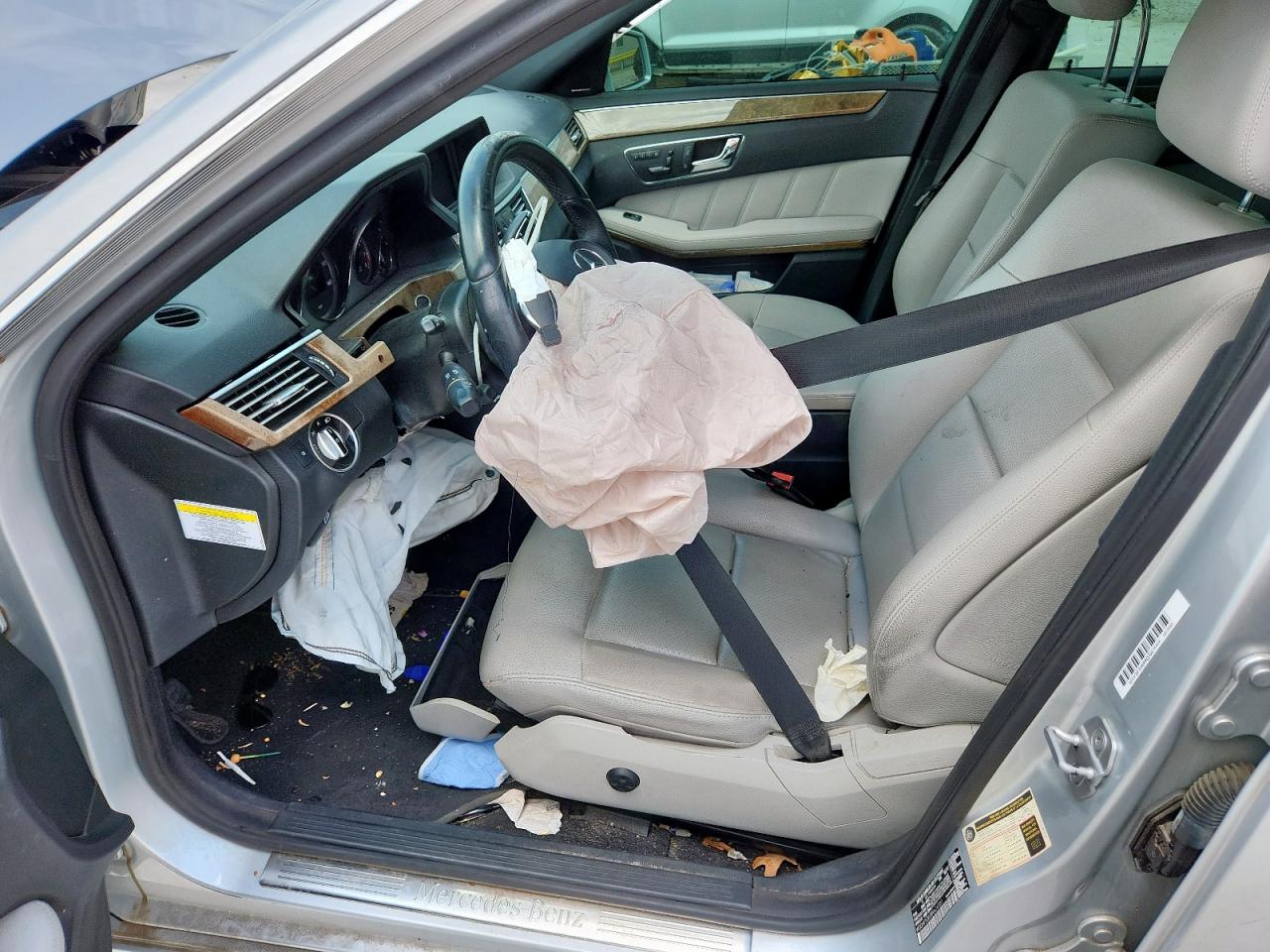 2011 Mercedes-Benz E 350 VIN: WDDHF5GB3BA426323 Lot: 61763415