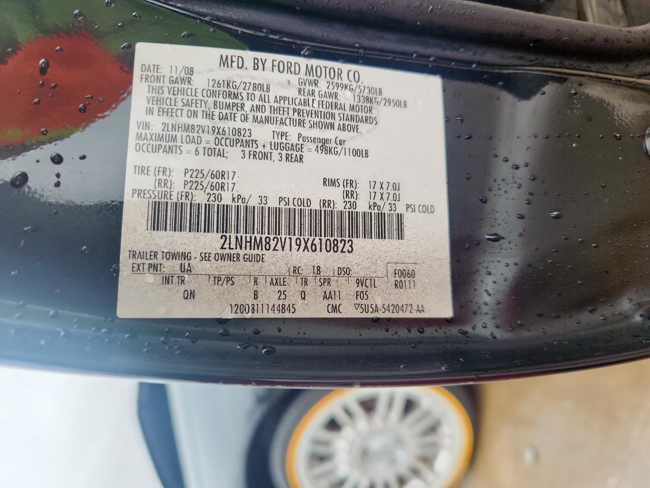 2009 Lincoln Town Car Signature Limited VIN: 2LNHM82V19X610823 Lot: 60232565