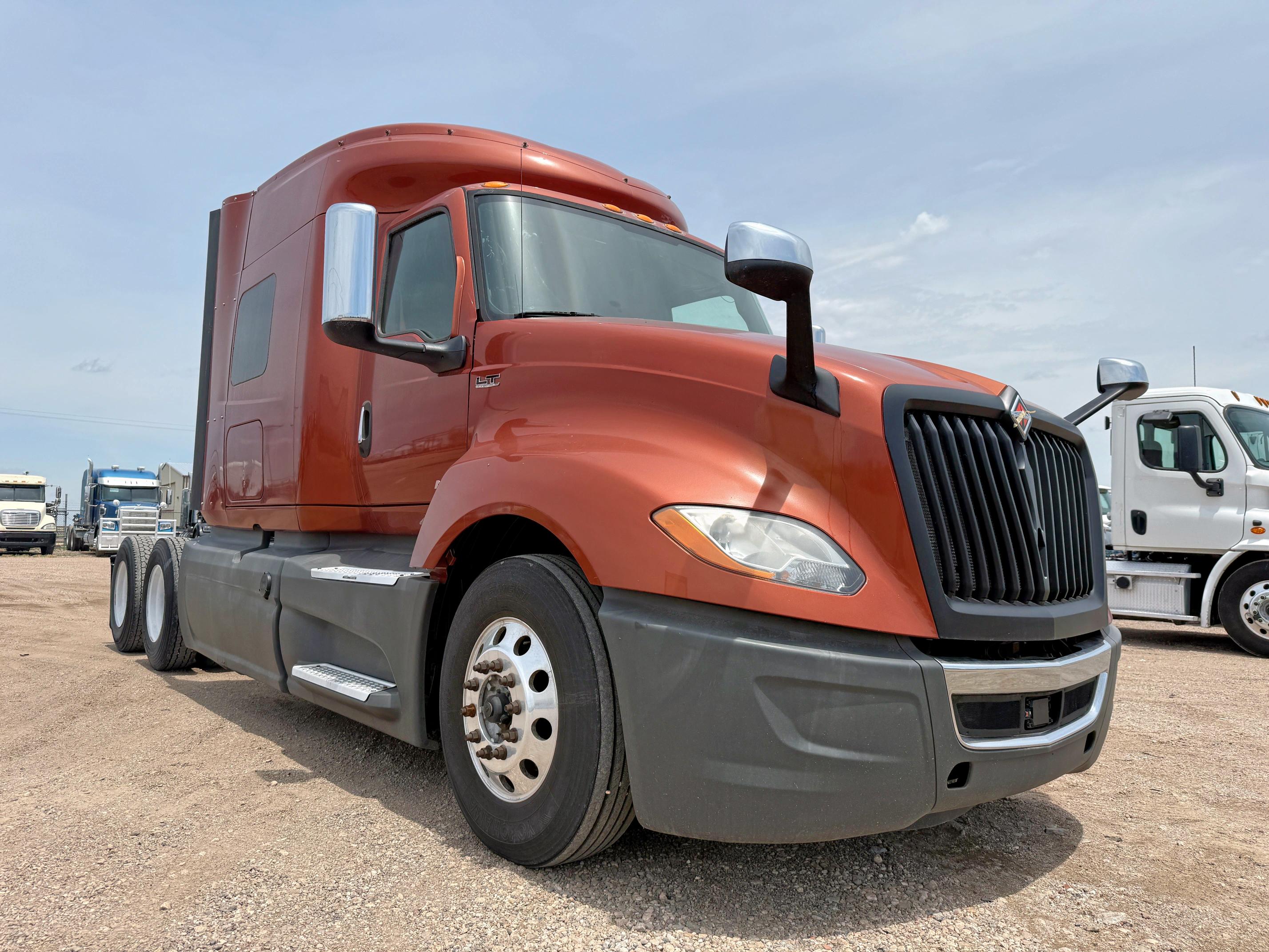 2019 International Lt625 