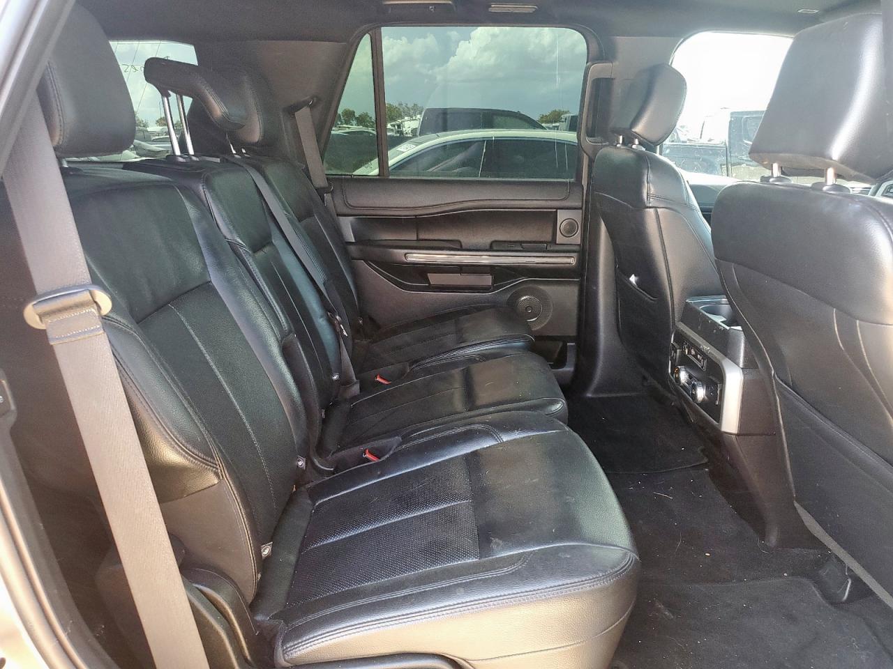 2019 Ford Expedition Xlt VIN: 1FMJU1HT8KEA27123 Lot: 62485955