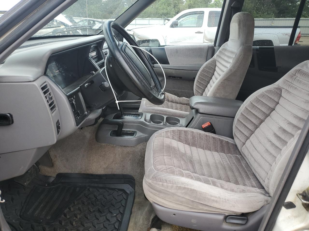 1995 Jeep Grand Cherokee Laredo VIN: 1J4GZ58S2SC578183 Lot: 61665955