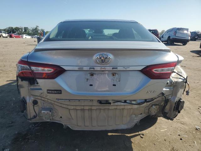 TOYOTA CAMRY 2018 Srebrny