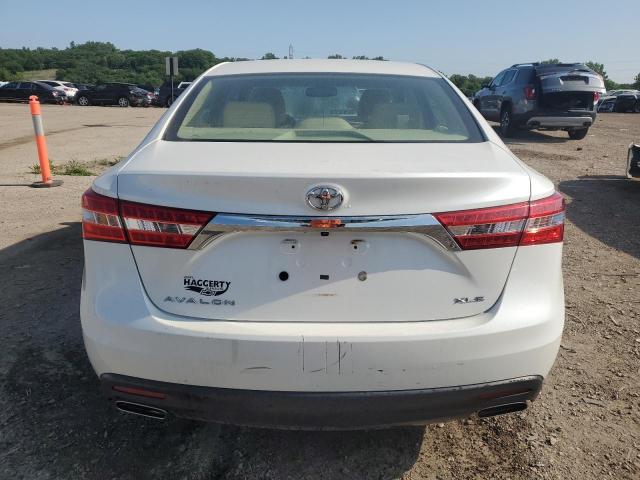 Sedans TOYOTA AVALON 2013 White