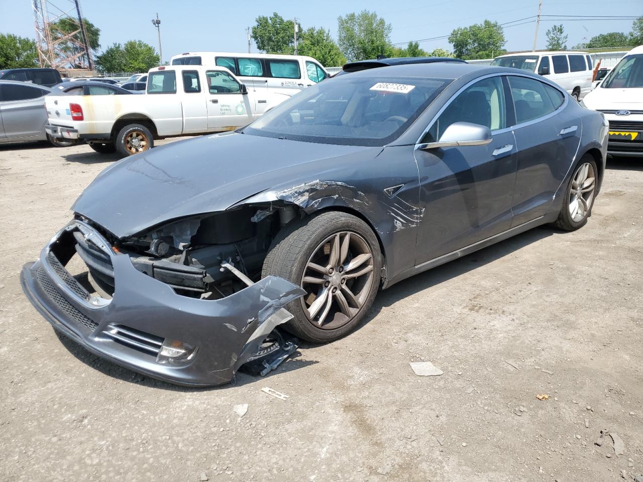 2013 Tesla Model S იყიდება Dyer-ში, IN - Front End