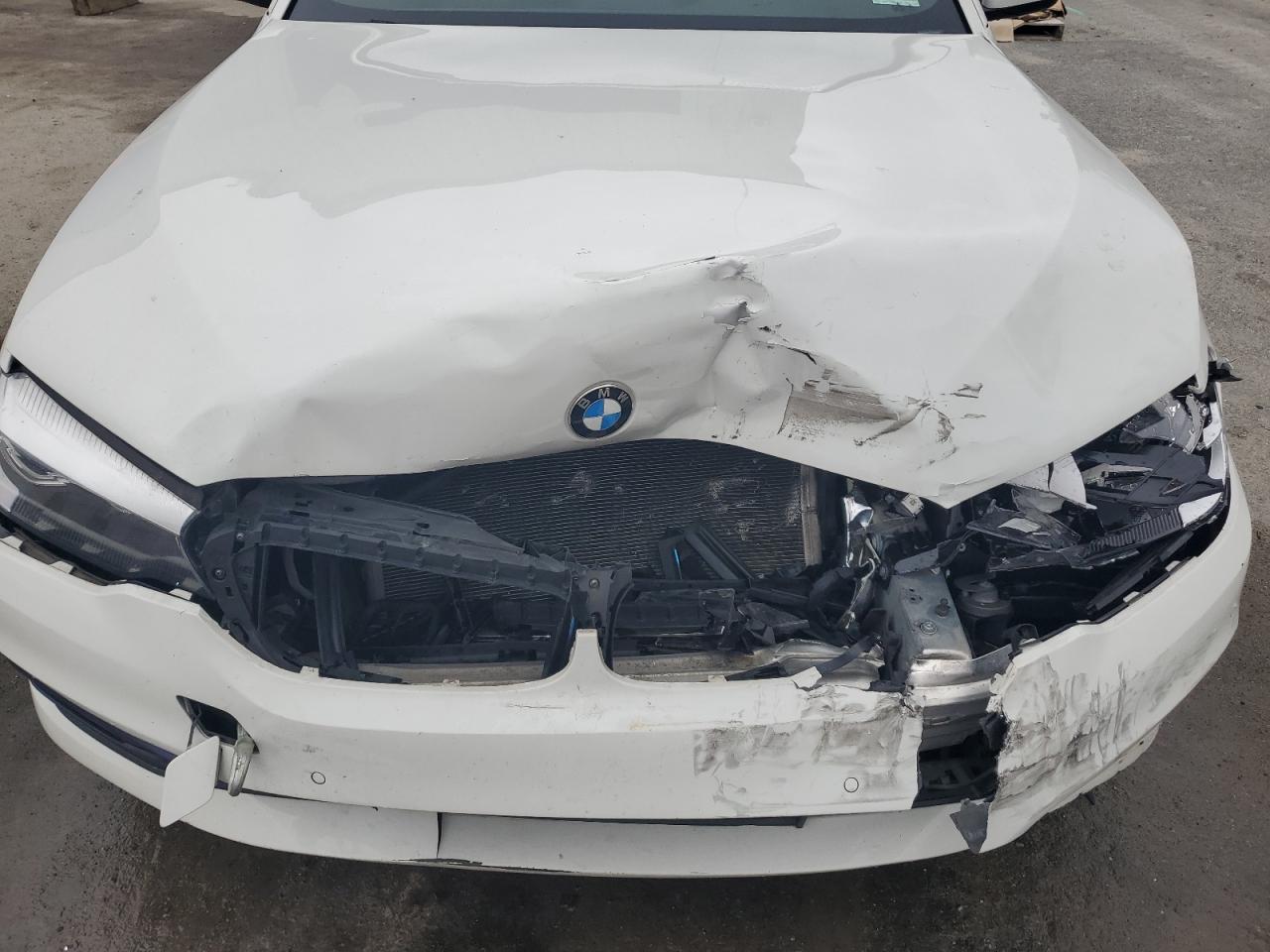 2018 BMW 530Xe VIN: WBAJB1C55JB374344 Lot: 59900875
