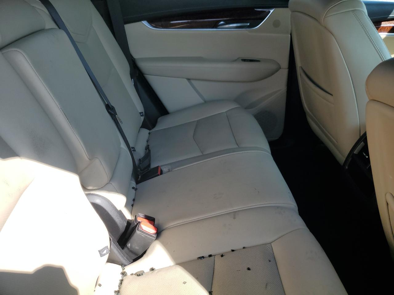 2018 Cadillac Xt5 Premium Luxury VIN: 1GYKNFRS1JZ234074 Lot: 62688155