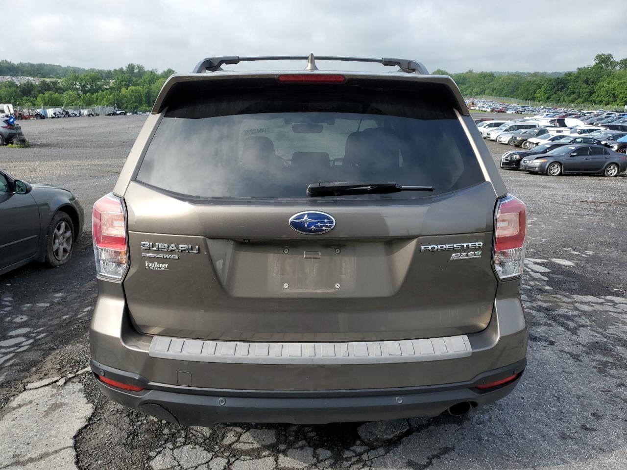 2017 Subaru Forester 2.5I Touring VIN: JF2SJAWC6HH555143 Lot: 59842275