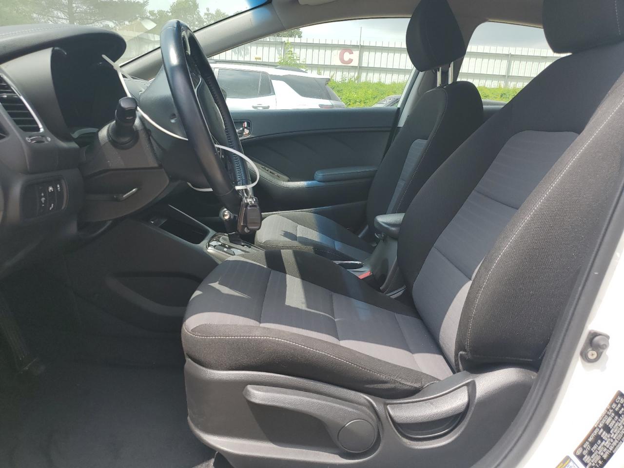 KIA FORTE 2017 VIN 3KPFL4A78HE155743 фото 7