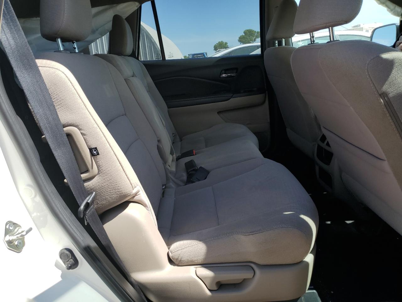 2018 Honda Pilot Lx VIN: 5FNYF6H14JB059461 Lot: 62061885