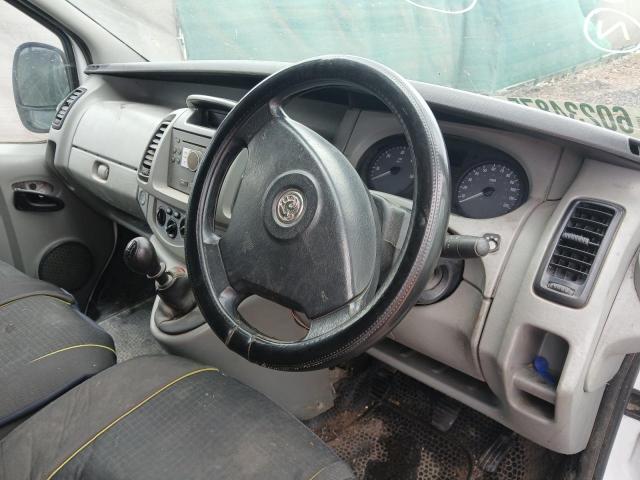 2009 VAUXHALL VIVARO 270