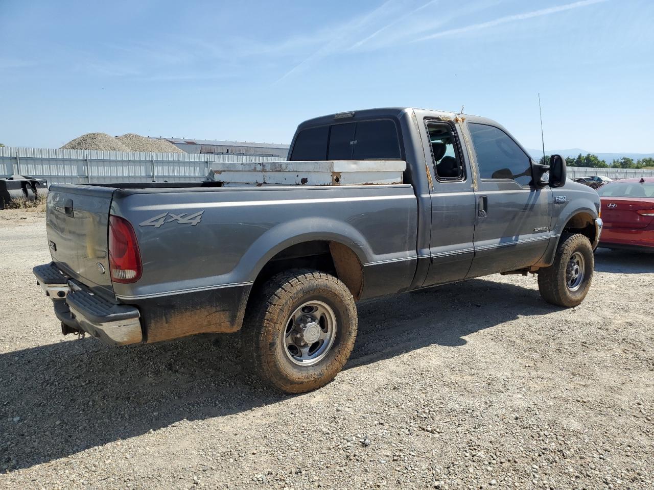 FORD F250 2003 VIN 1FTNX21F23EA39048 photo 3