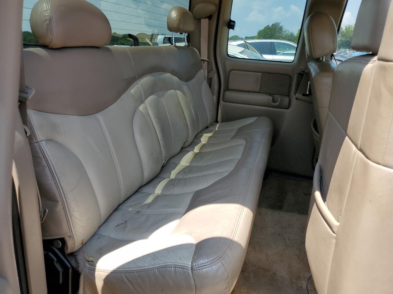 2001 GMC Sierra - Image 10