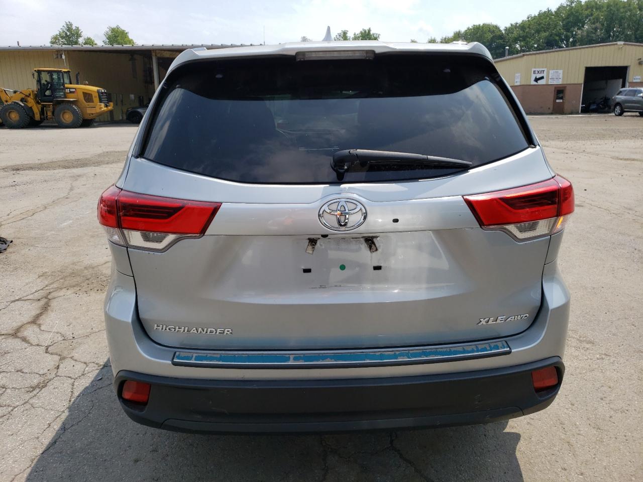 2018 Toyota Highlander Se VIN: 5TDJZRFH6JS525039 Lot: 61291503