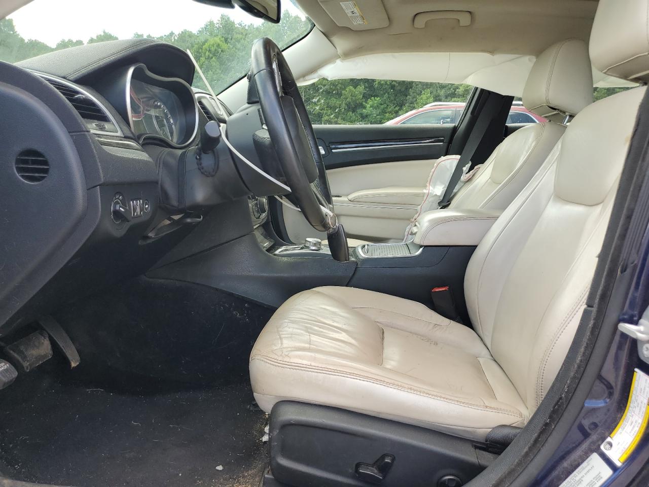 2015 Chrysler 300 Limited VIN: 2C3CCAAG4FH810598 Lot: 59132413