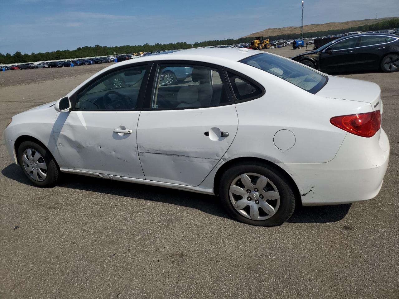 2008 Hyundai Elantra - Image 2