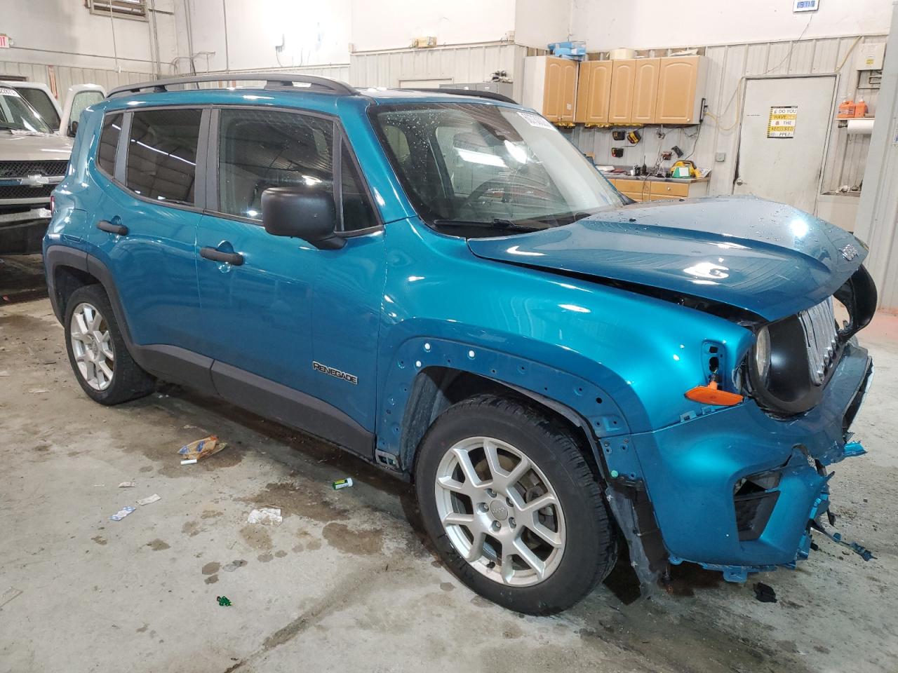 VIN ZACNJCABXMPM47937 2021 JEEP RENEGADE no.4