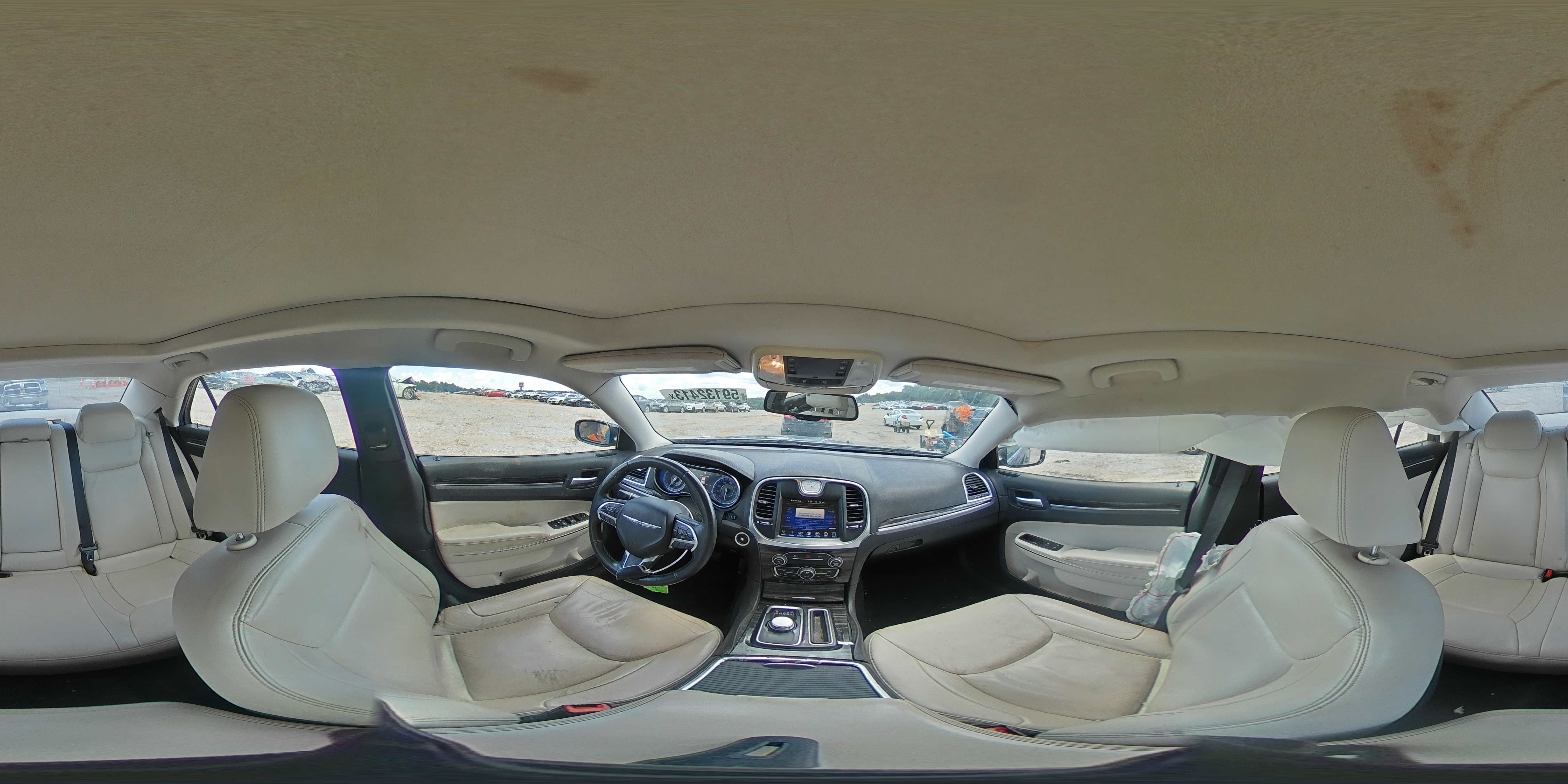 2015 Chrysler 300 Limited VIN: 2C3CCAAG4FH810598 Lot: 59132413