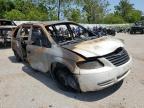 2005 Chrysler Town & Country  de vânzare în Bridgeton, MO - Burn