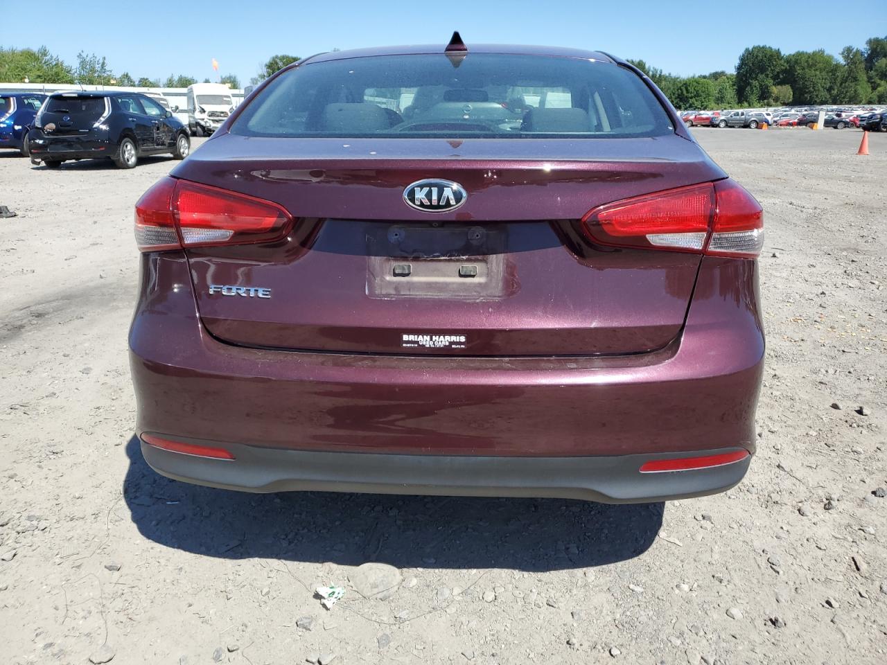 2018 Kia Forte Lx VIN: 3KPFL4A7XJE215432 Lot: 61525223