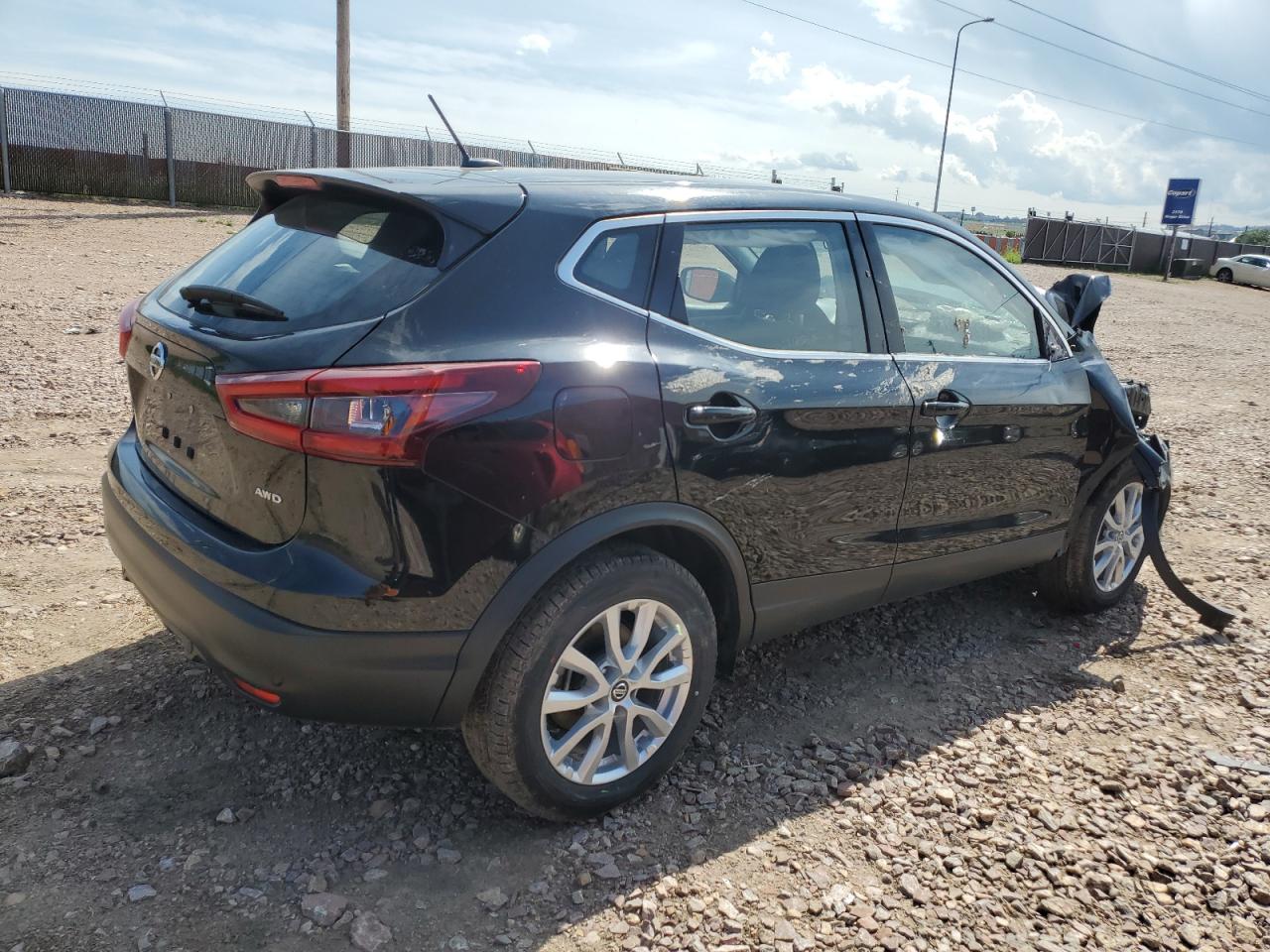 2022 Nissan Rogue Sport S VIN: JN1BJ1AW5NW475617 Lot: 81651093