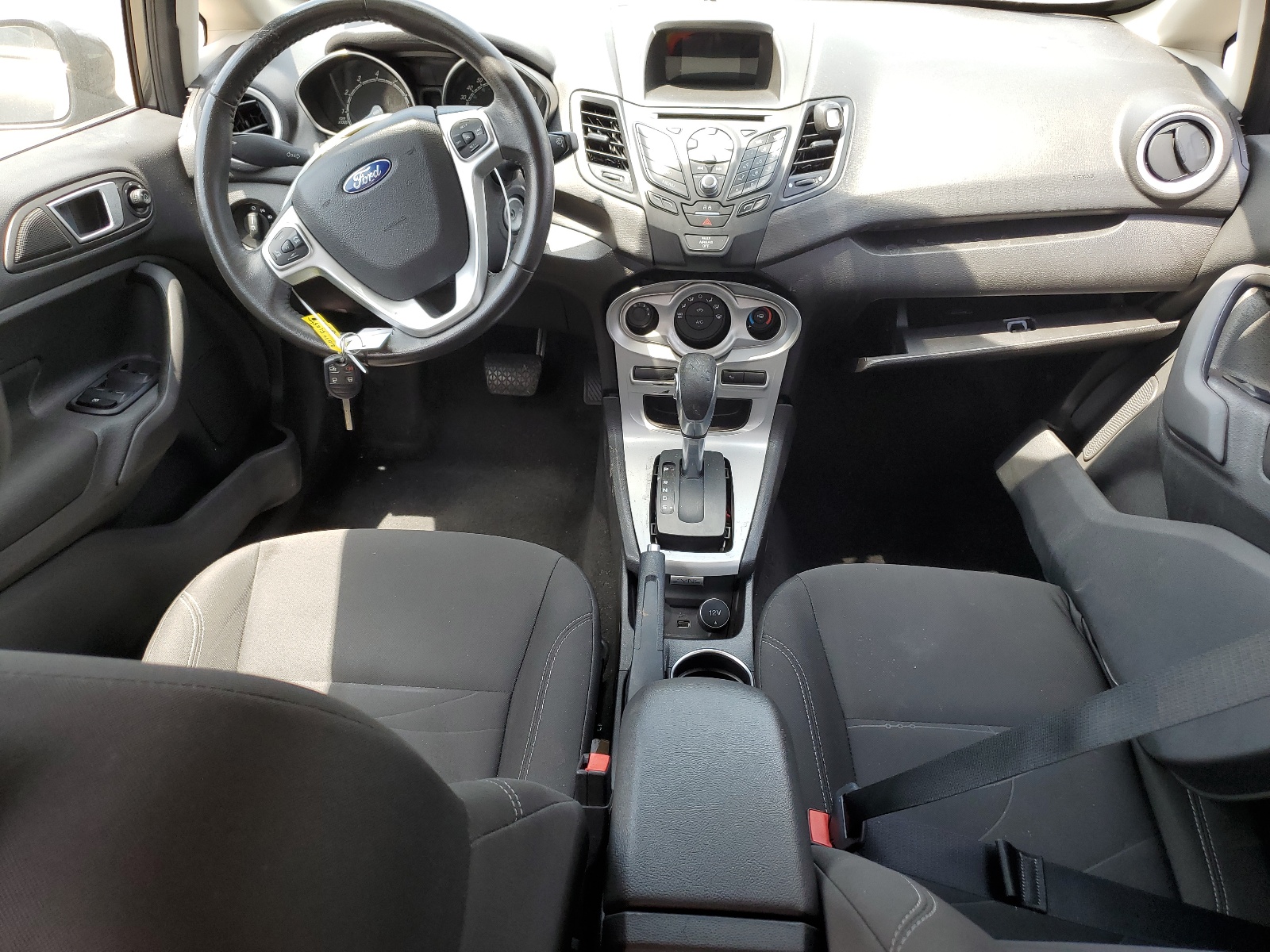 3FADP4BJ0GM173363 2016 Ford Fiesta Se