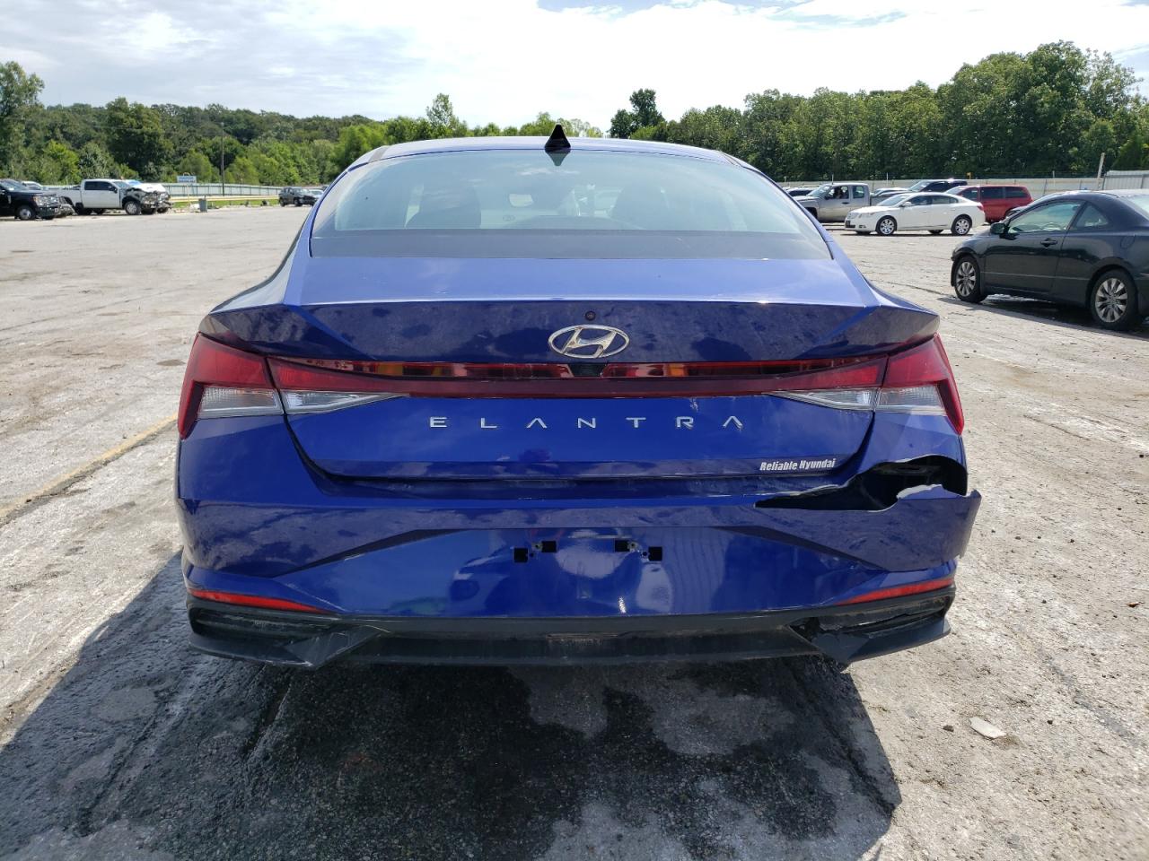 KMHLM4AG5MU105695 2021 Hyundai Elantra Sel