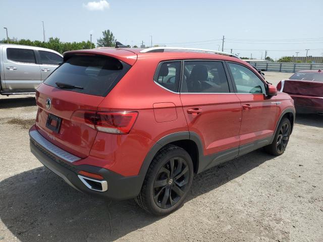  VOLKSWAGEN TAOS SE 2022 Красный