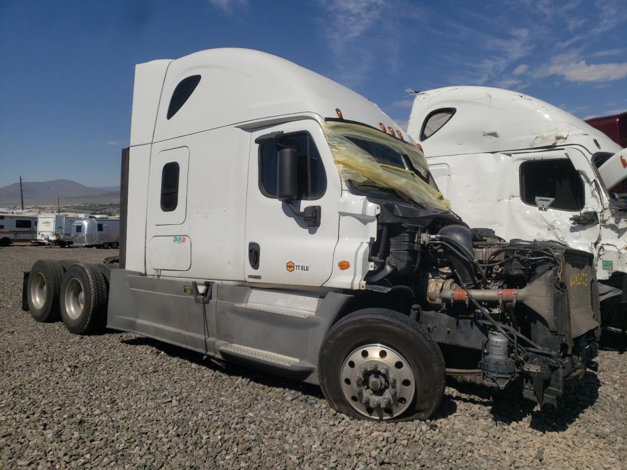 2018 Freightliner Cascadia 125 for Sale in Reno, NV - All Over
