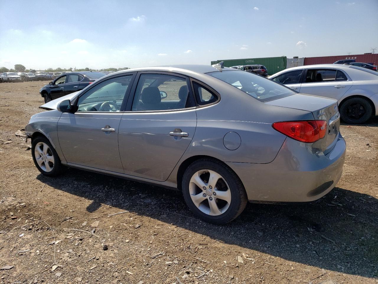 2010 Hyundai Elantra - Image 2