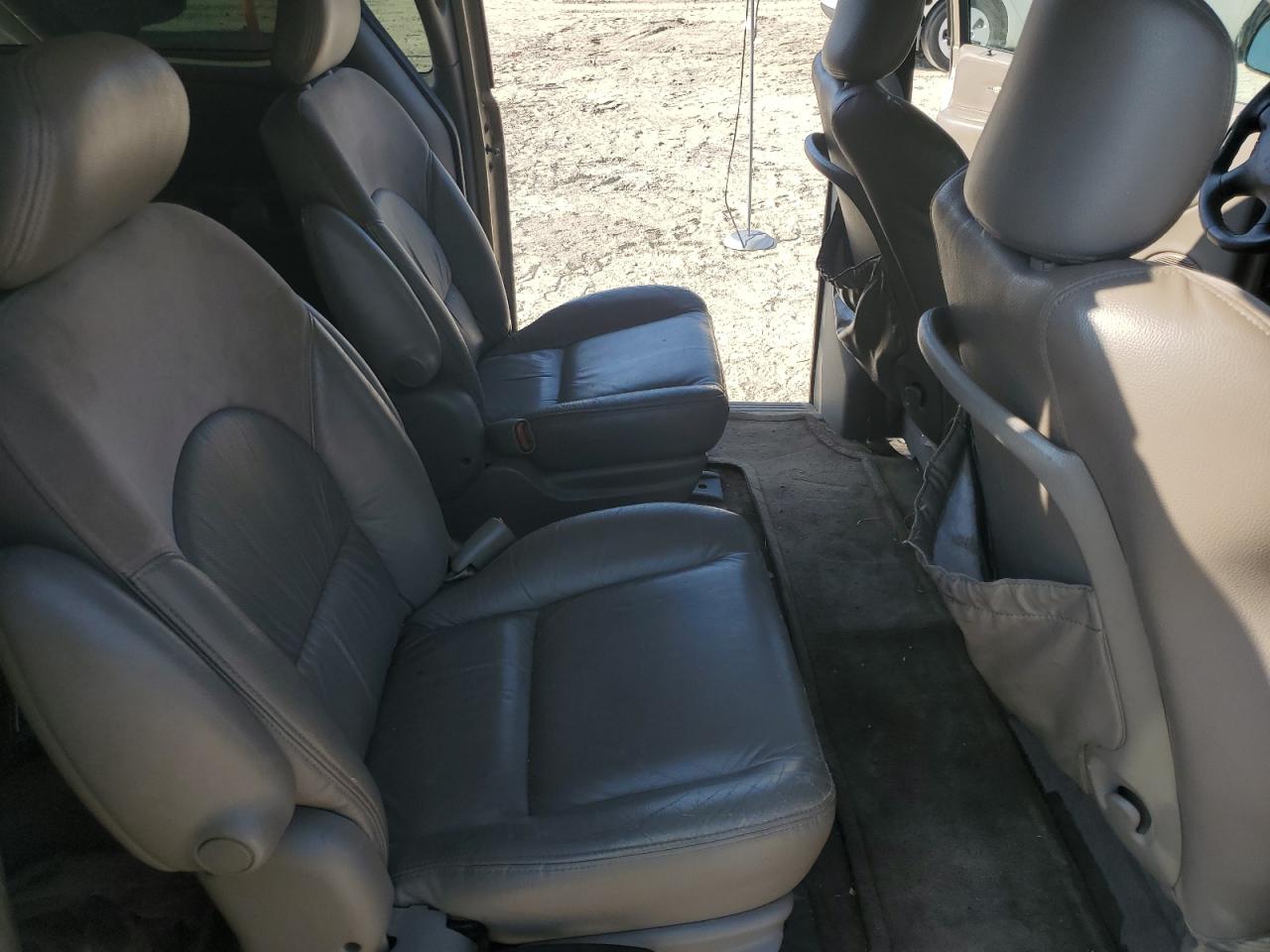 2003 Chrysler Town & Country Limited VIN: 2C8GP64L73R145207 Lot: 67750873