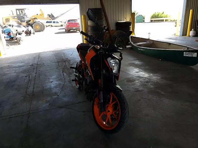 2022 Ktm 200 Duke VIN: MD2JPC409NC039200 Lot: 61519423