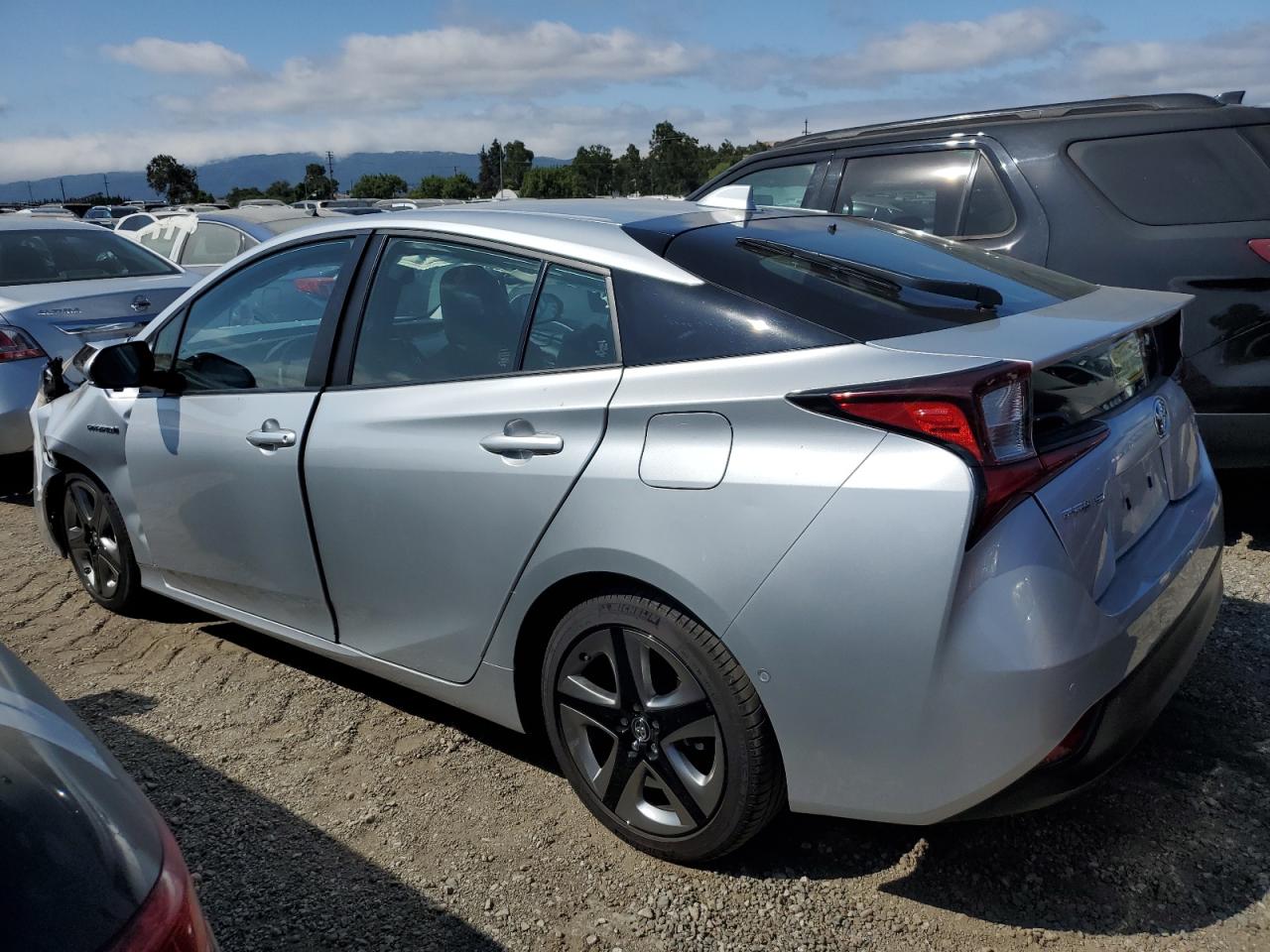 2020 Toyota Prius - Image 2