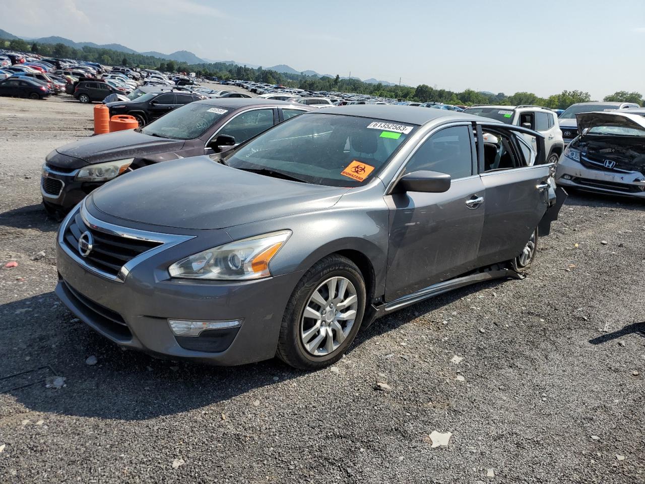 2015 Nissan Altima - Image 1