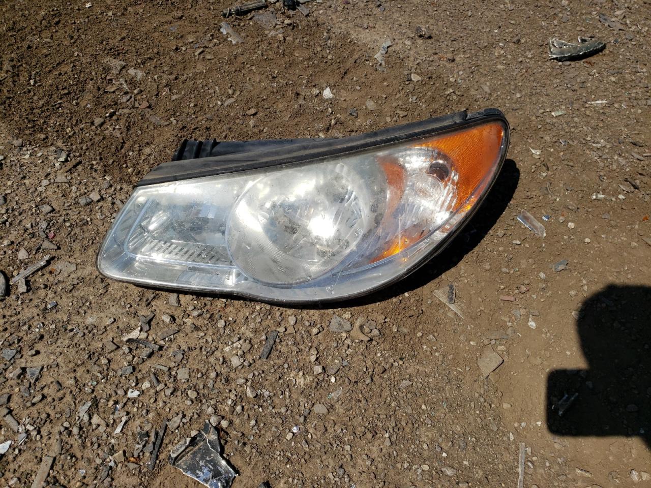 2010 Hyundai Elantra - Image 14