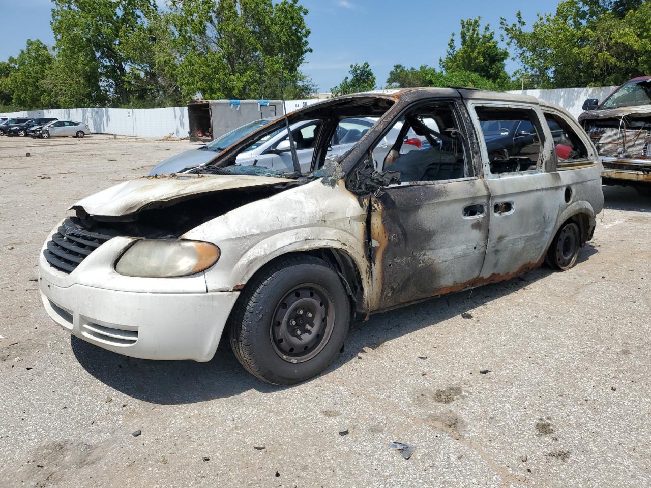 2005 Chrysler Town & Country for Sale in Bridgeton, MO - Burn