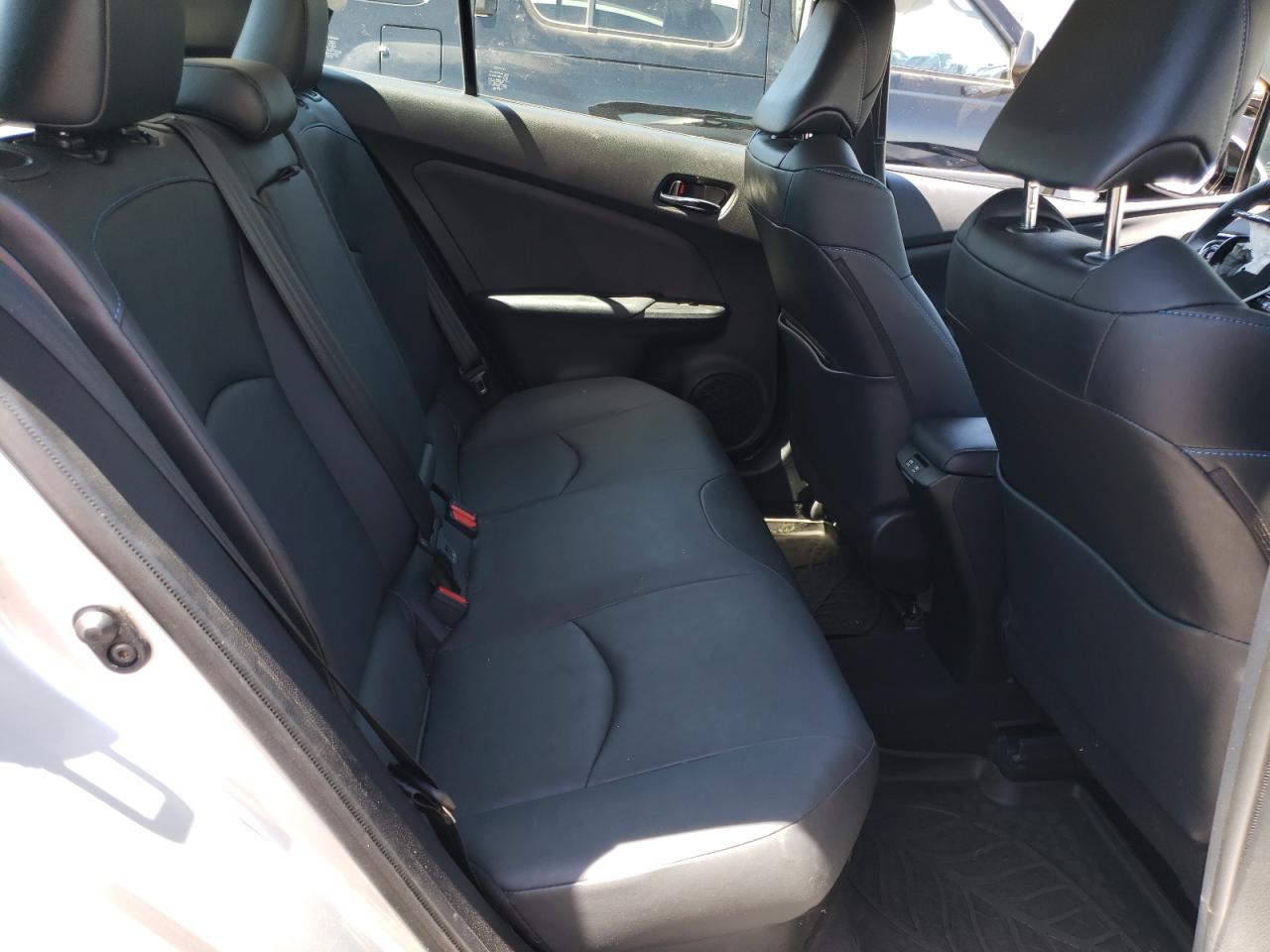 2020 Toyota Prius - Image 11