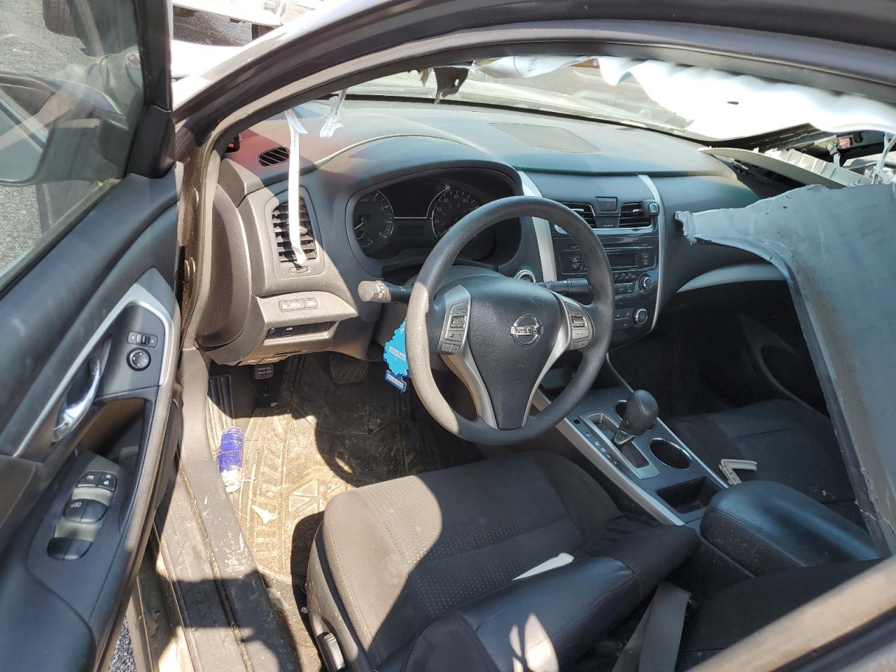 2015 Nissan Altima - Image 8