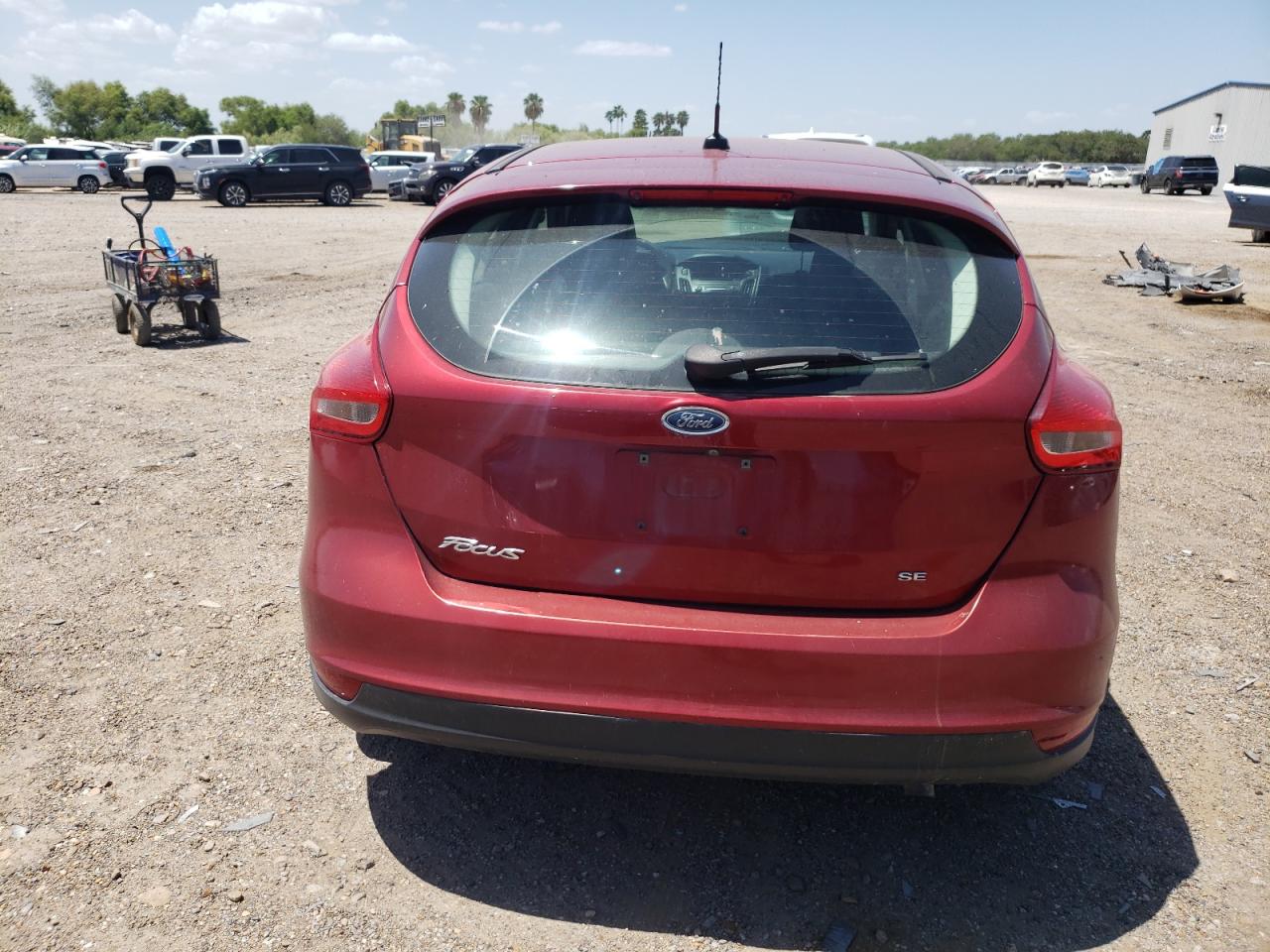 2017 Ford Focus Se VIN: 1FADP3K22HL290089 Lot: 74229954