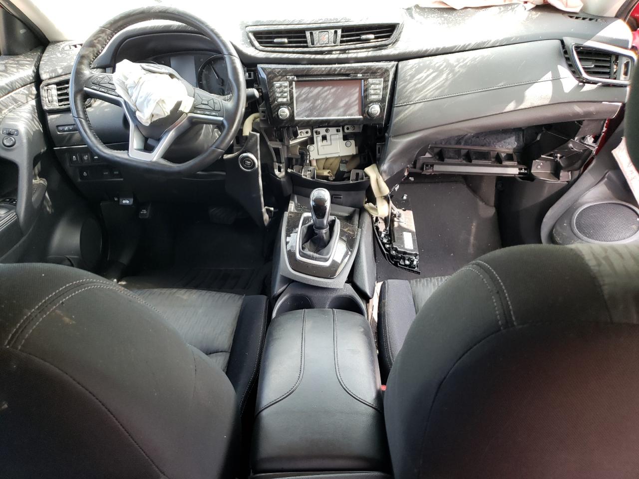 2017 Nissan Rogue - Image 11