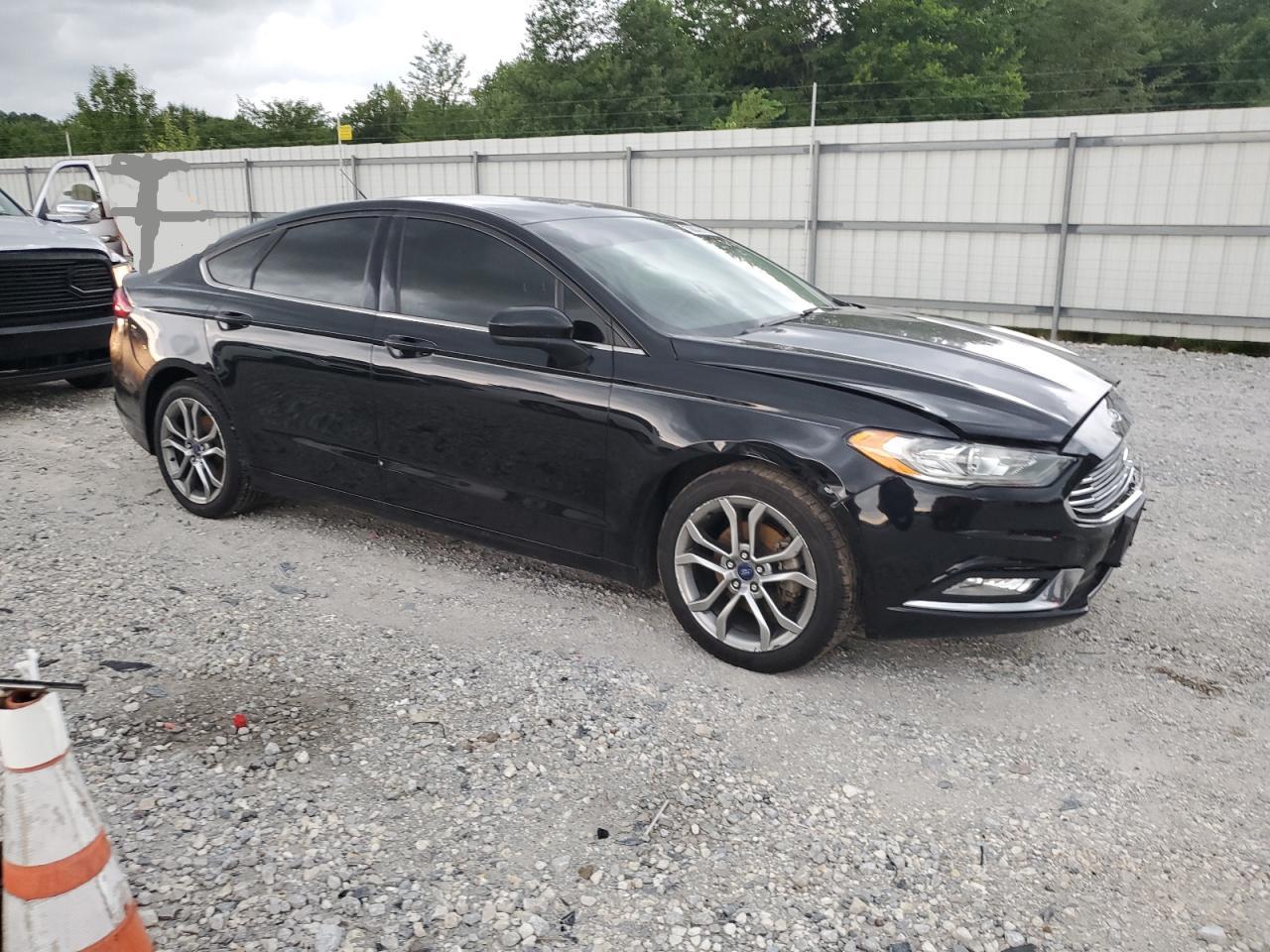 3FA6P0HD9HR186670 2017 Ford Fusion Se