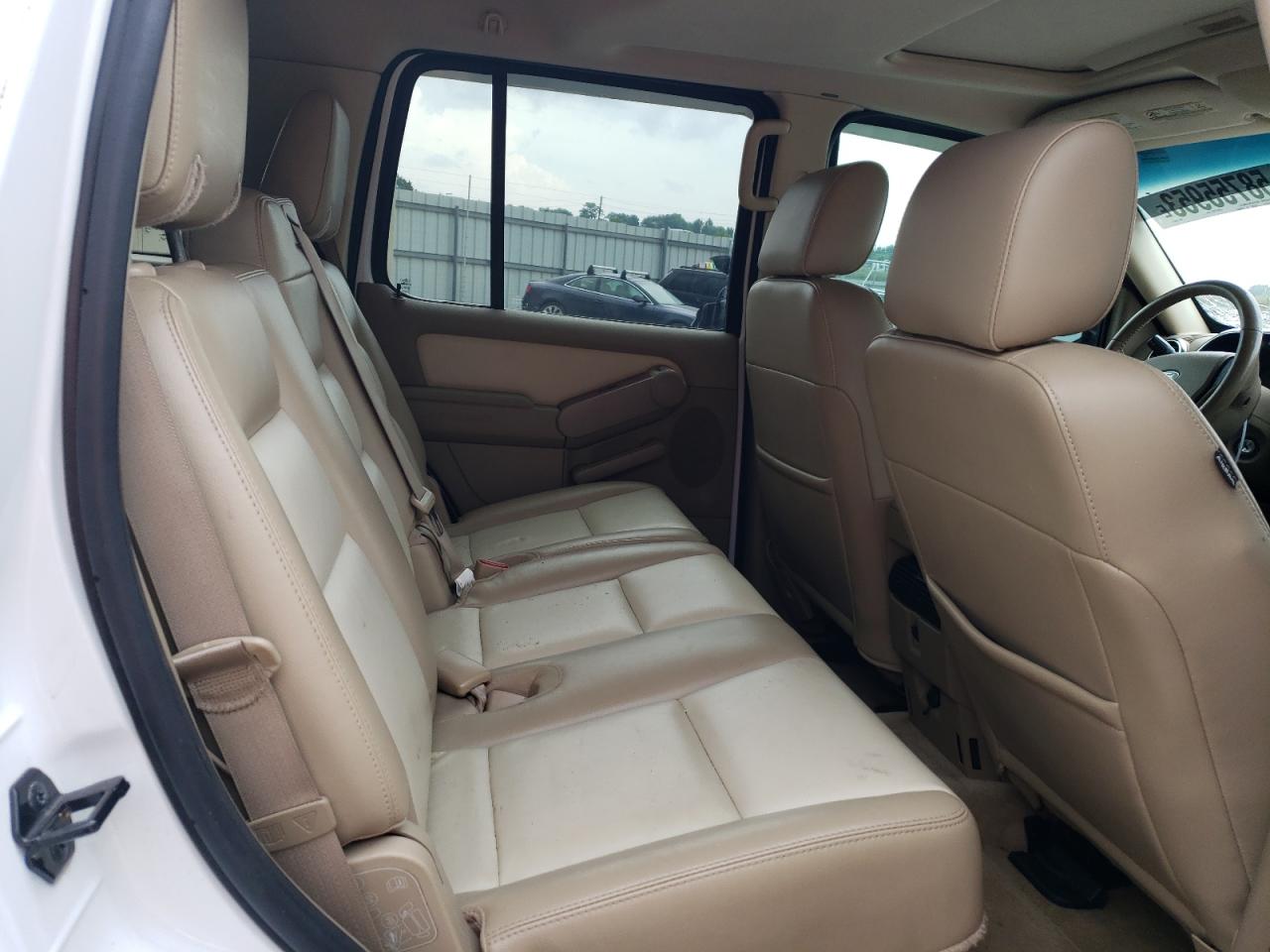2007 Ford Explorer - Image 11