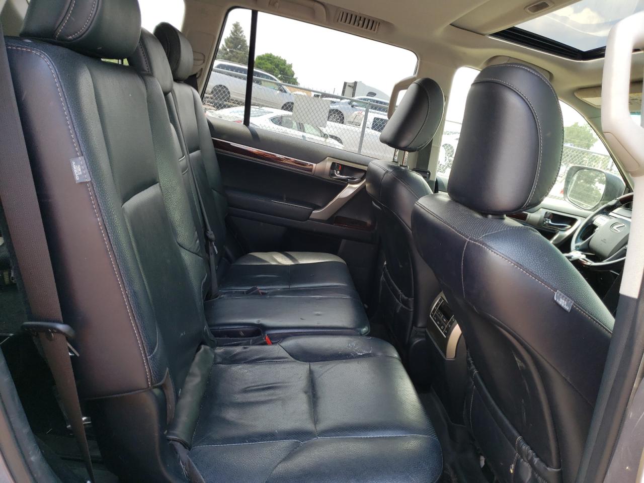 2016 Lexus GX - Image 11