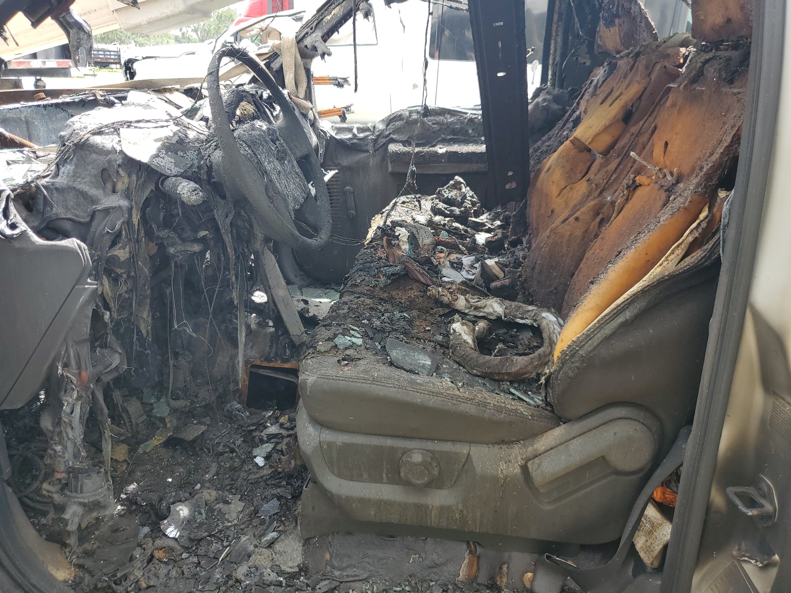 1FDUF5GY4BEB26212 2011 Ford F550 Super Duty