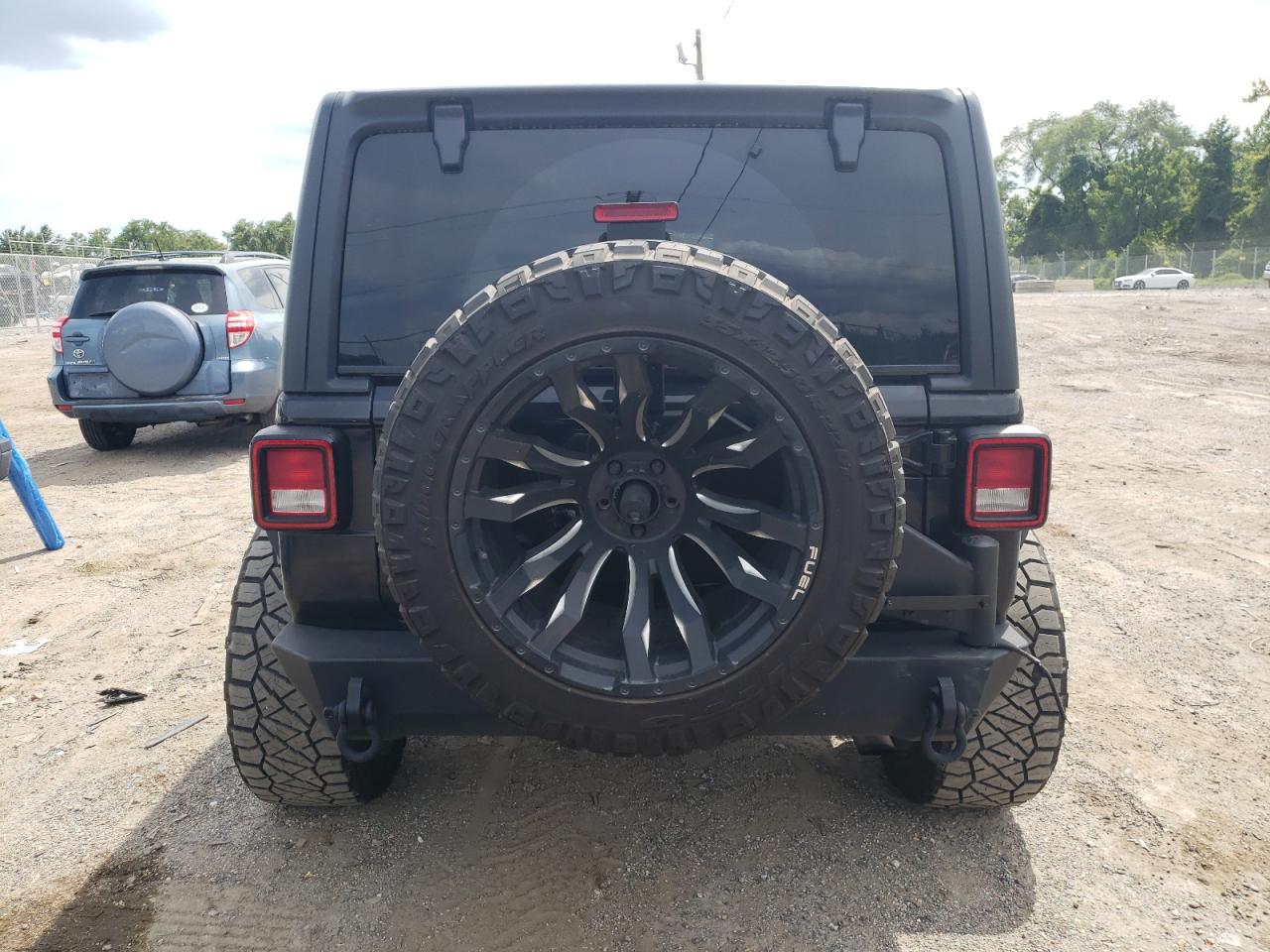 2019 Jeep Wrangler - Image 6
