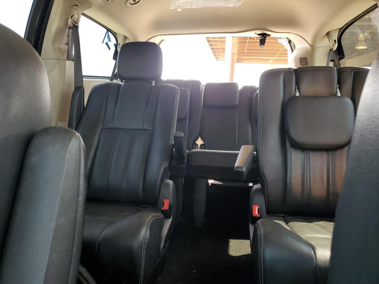 2016 Chrysler Town & Country Touring VIN: 2C4RC1BG4GR165550 Lot: 61234913