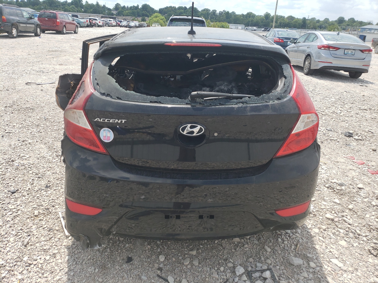 KMHCU5AE3FU230735 2015 Hyundai Accent Gls