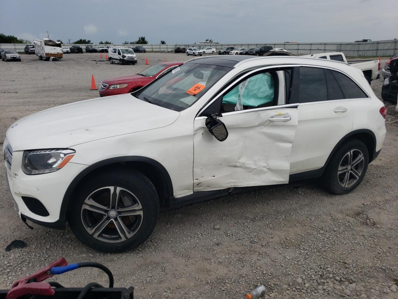 2017 Mercedes-Benz Glc 300 4Matic for Sale in Earlington, KY - Side